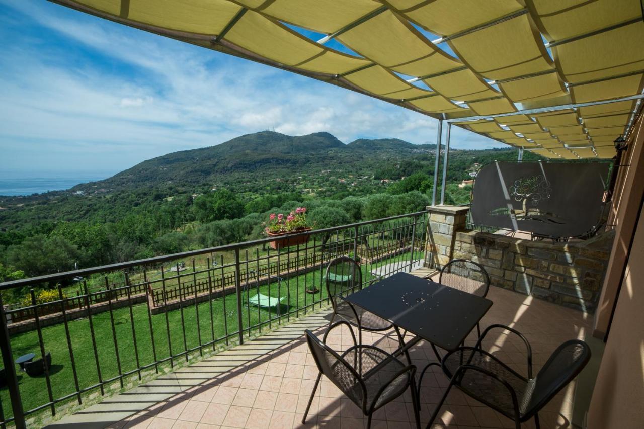 Al Boschetto Apartman Scario Kültér fotó