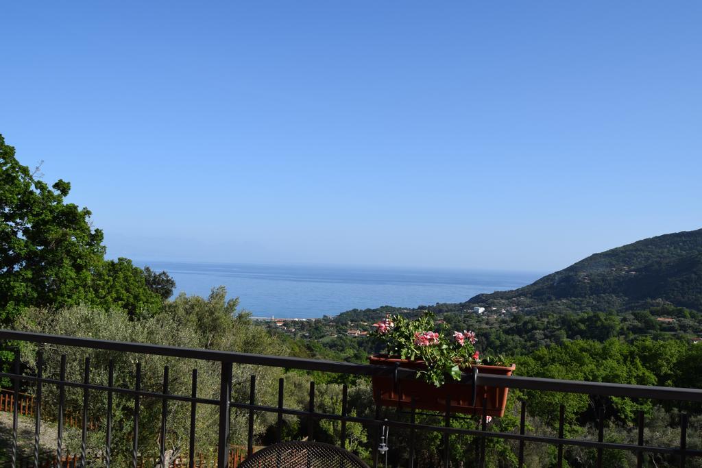 Al Boschetto Apartman Scario Kültér fotó